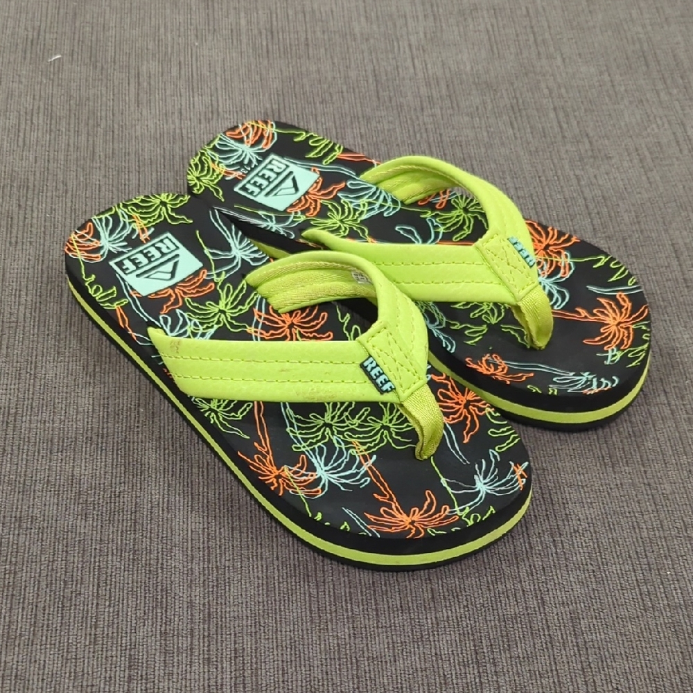 Reef Kids' Flip Flops - Lime Green and Black